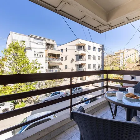 Апартаменты Urban Escape In Debar Maalo *